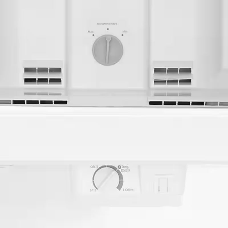 Top Freezer Refrigerator in White W370