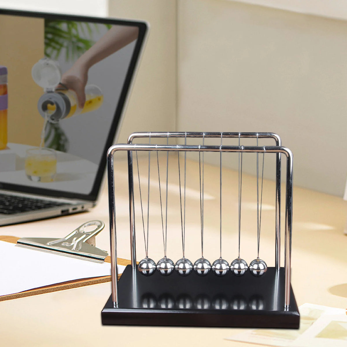Newton Cradle Pendulum with 7 Balance Balls Desk Decor O232612