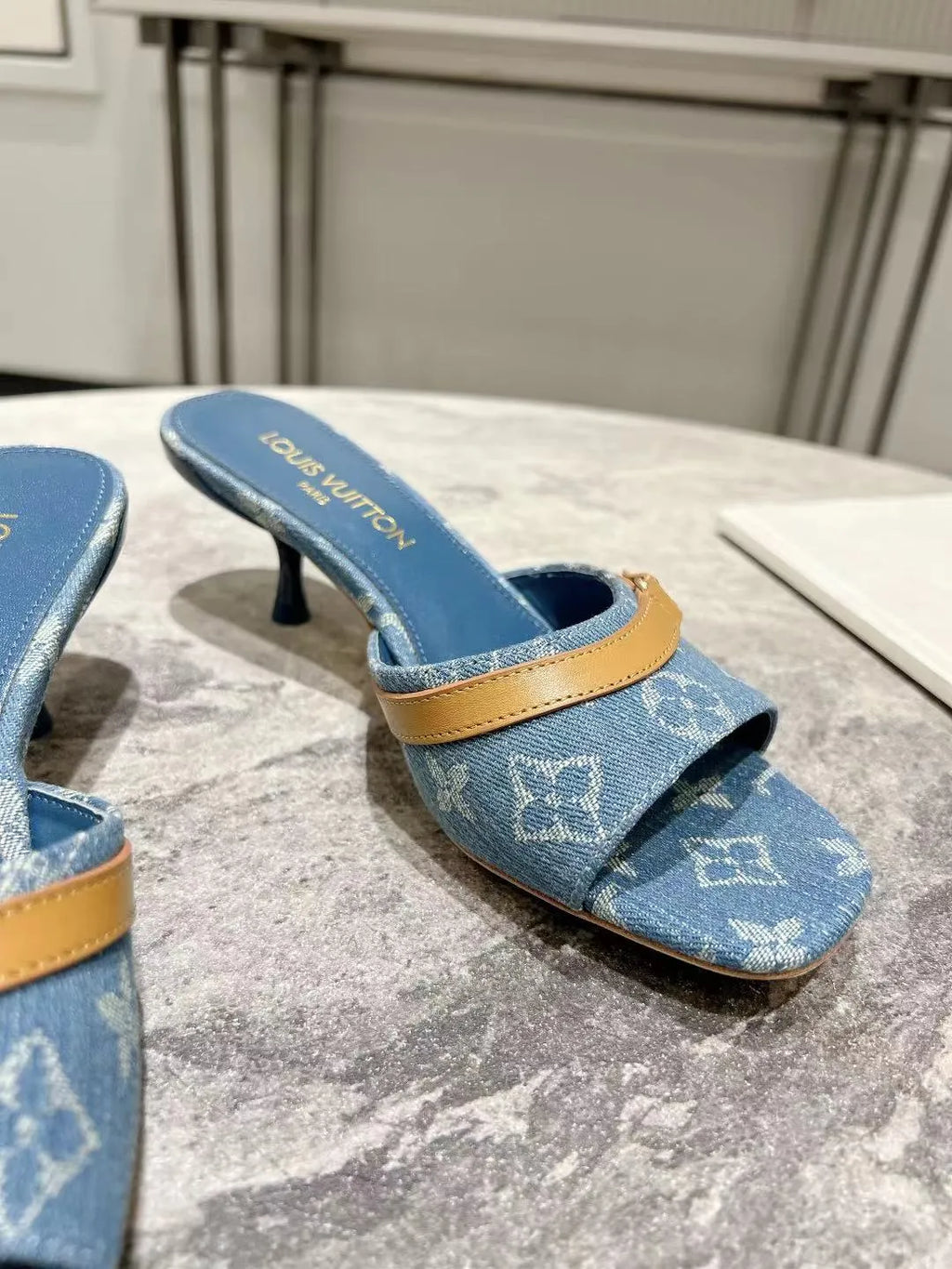 Denim Shoes D68066