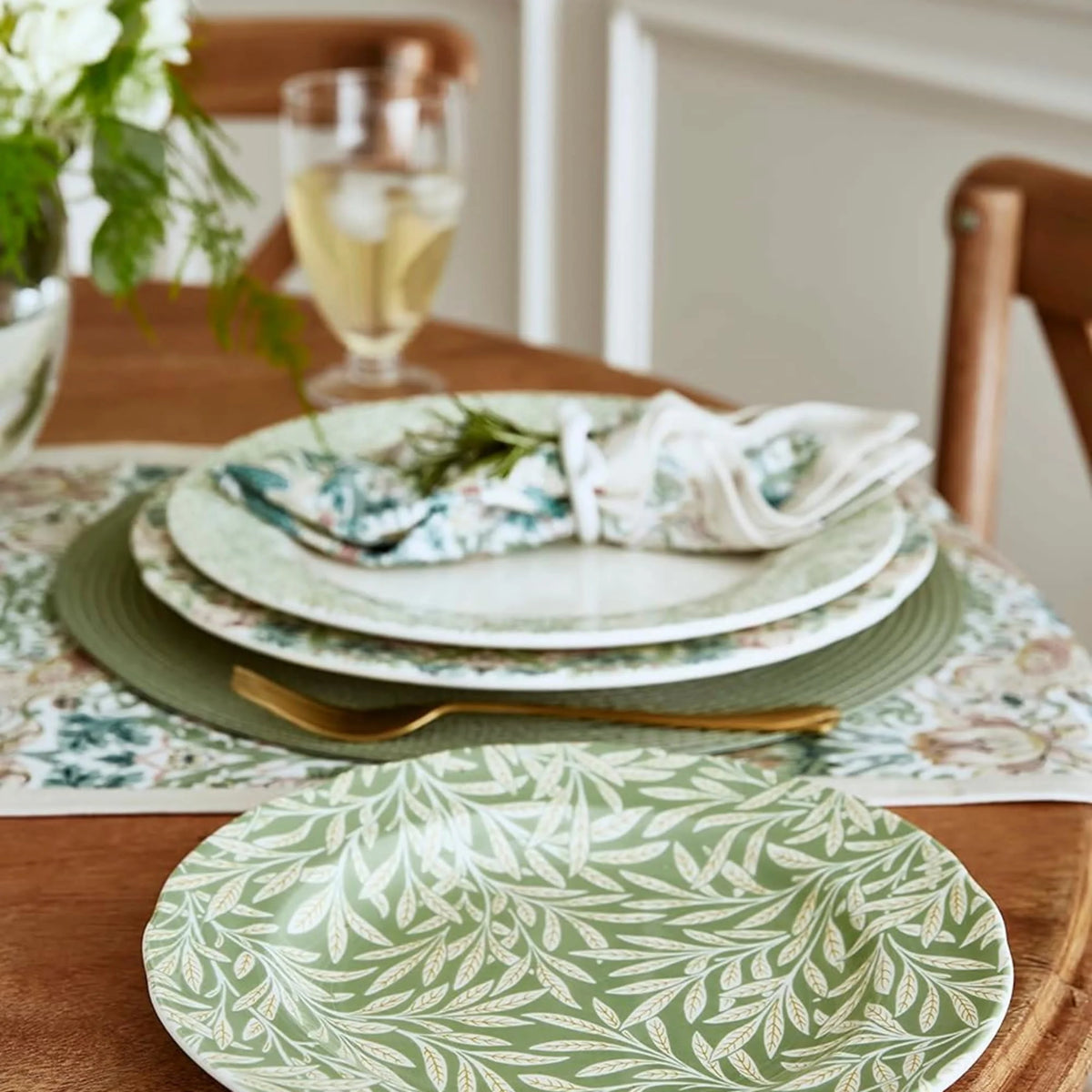Multicolored Luncheon Plate Set of 4 S8061