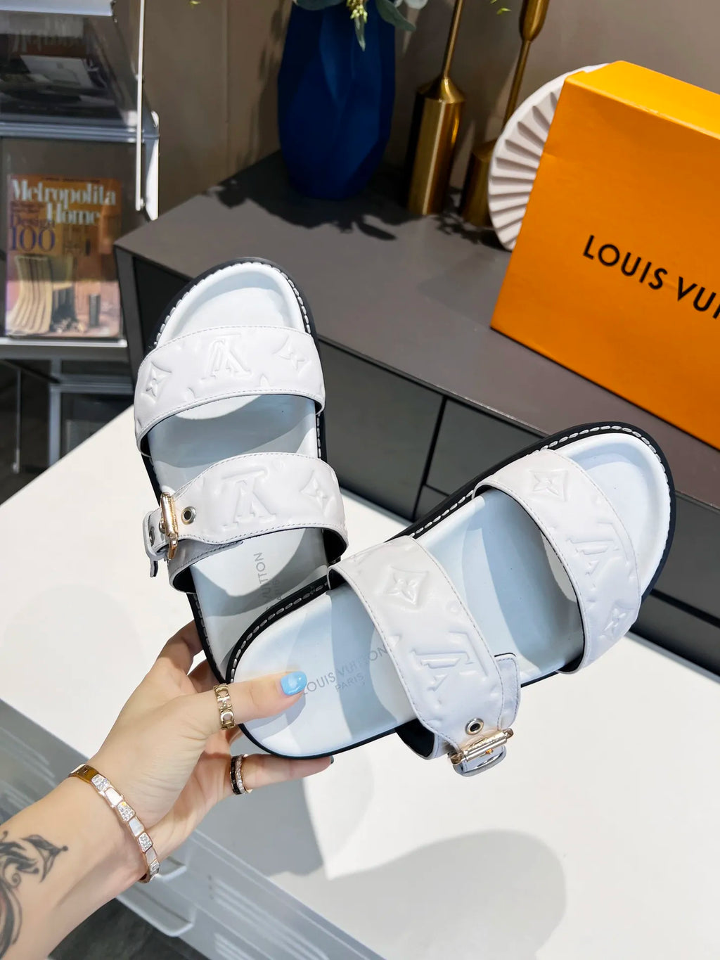 Women's White Flat Mule P25304