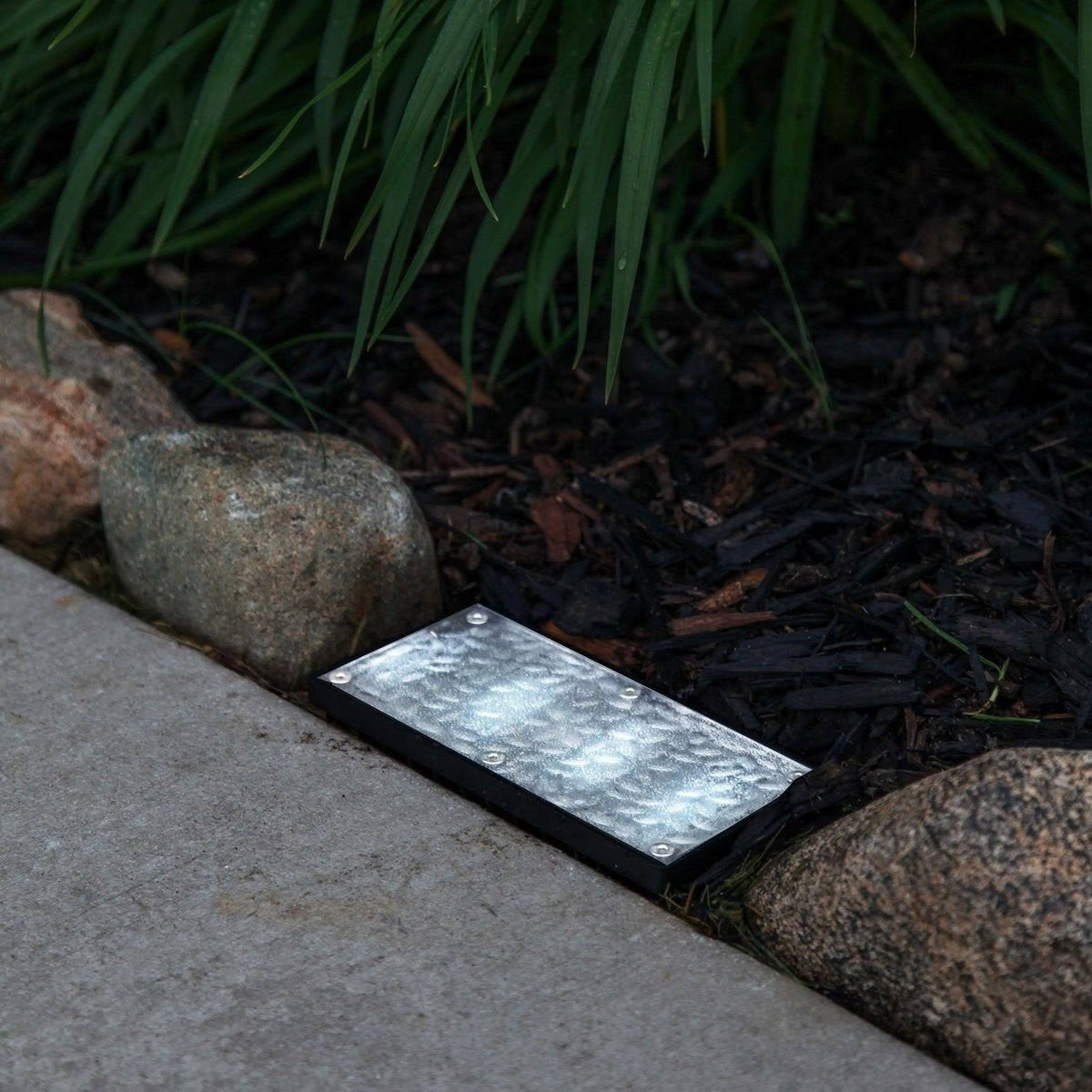 12 Cool White Solar Brick Path Light M4420