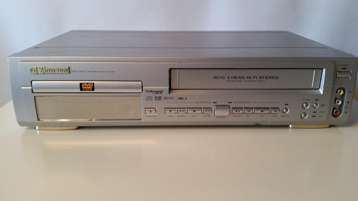 Dual-Deck DVD/VCR Combo Q1897