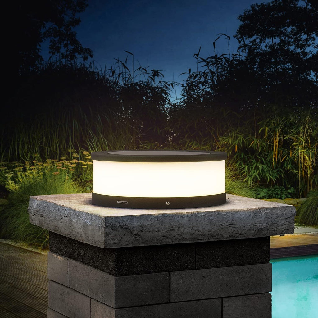 Outdoor Solar Post Cap Light D9657