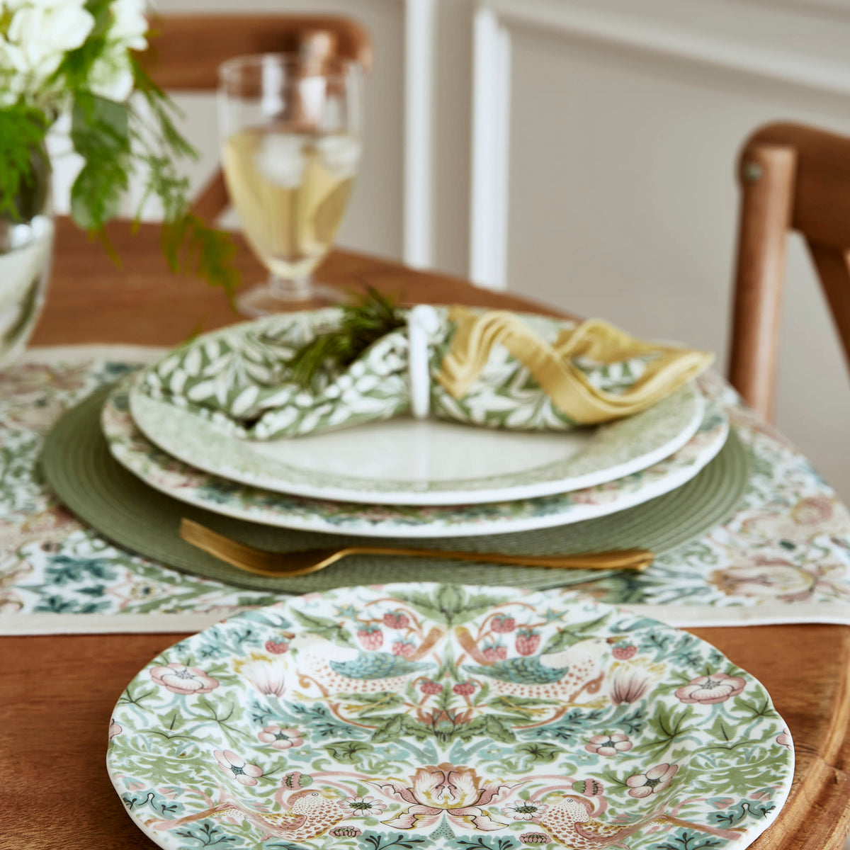 Multicolored Luncheon Plate Set of 4 S8061