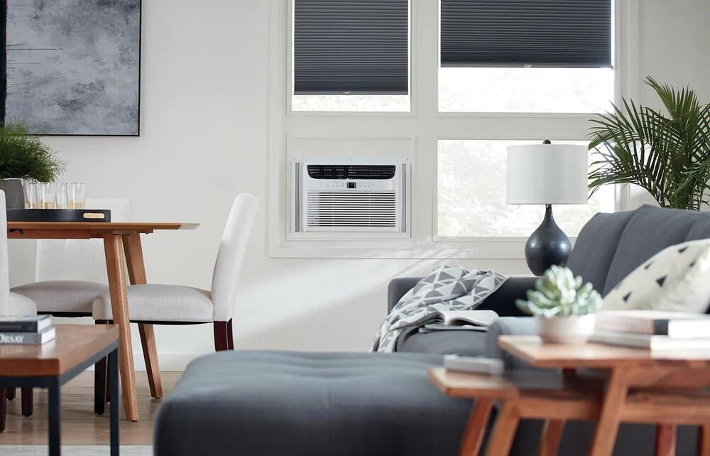 8,000 BTU Window-Mounted Air Conditioner F787