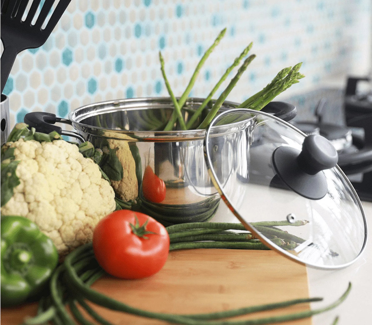 5.5QT Stainless Steel Sauce Pot with Glass Lid D48260