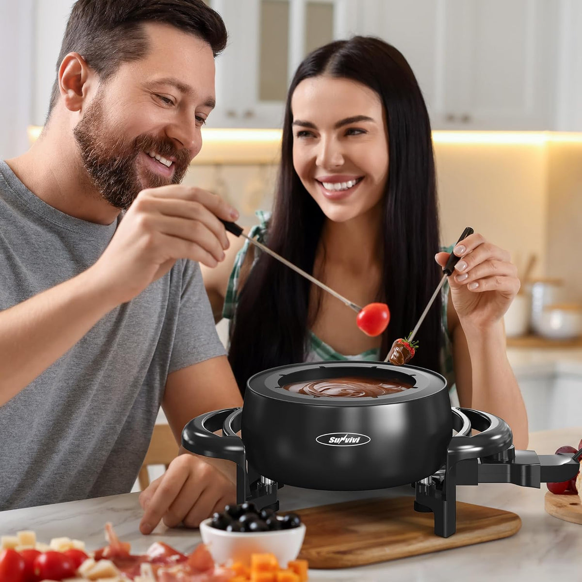3 Quart Electric Non-Stick Fondue Pot Set with 8 Forks E59632