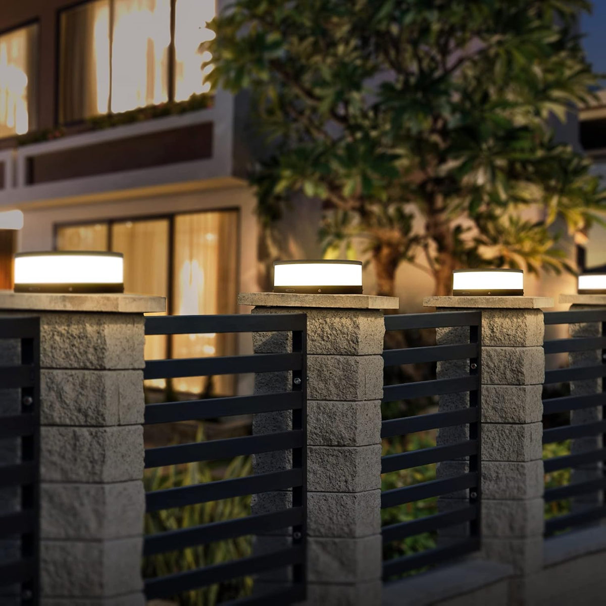 Outdoor Solar Post Cap Light D9657
