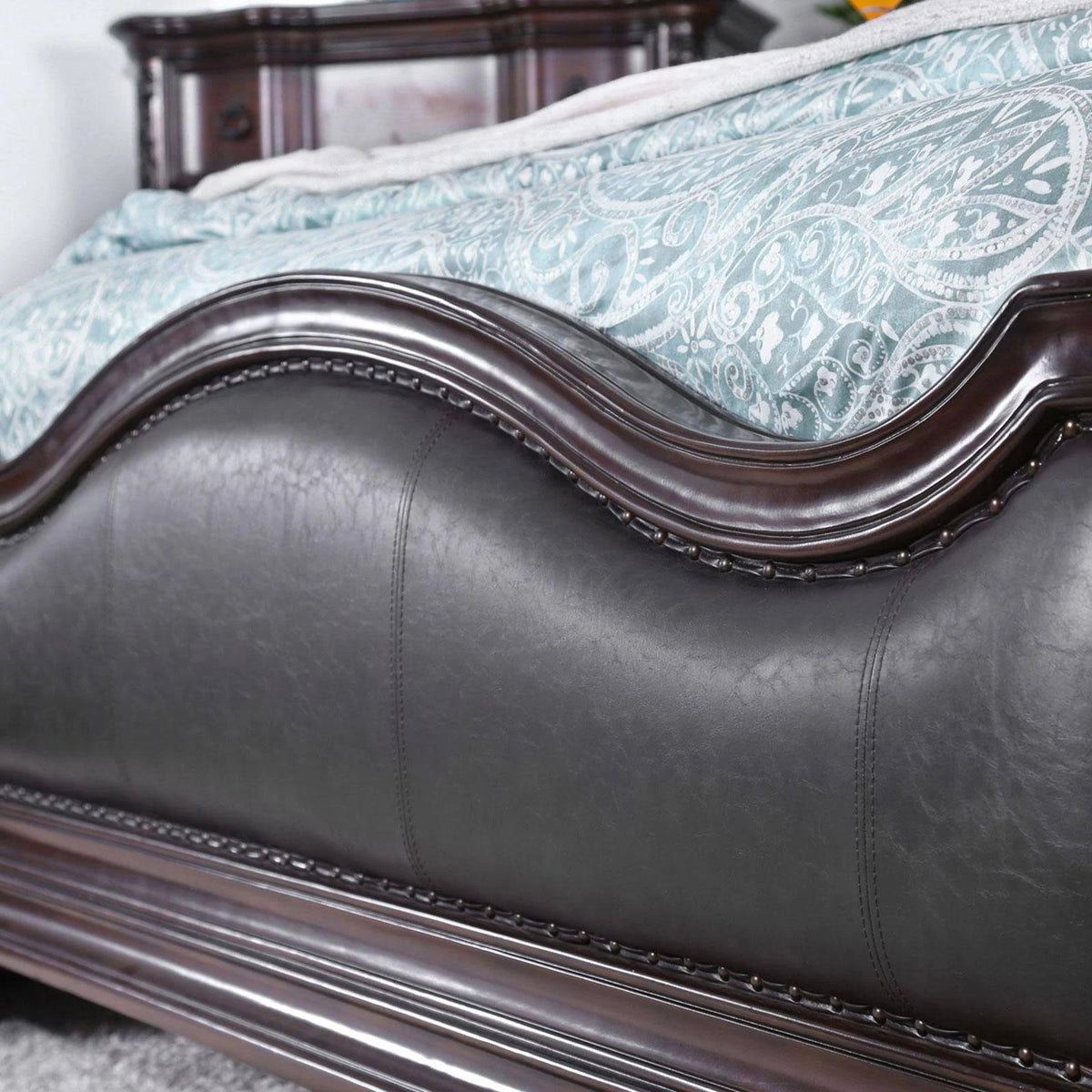 Brown Cherry Chest V748388