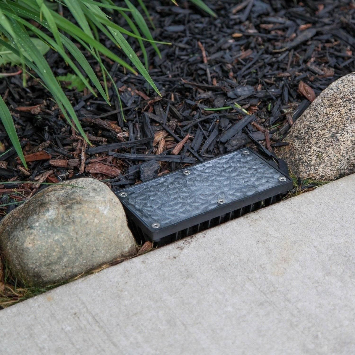 12 Cool White Solar Brick Path Light M4420