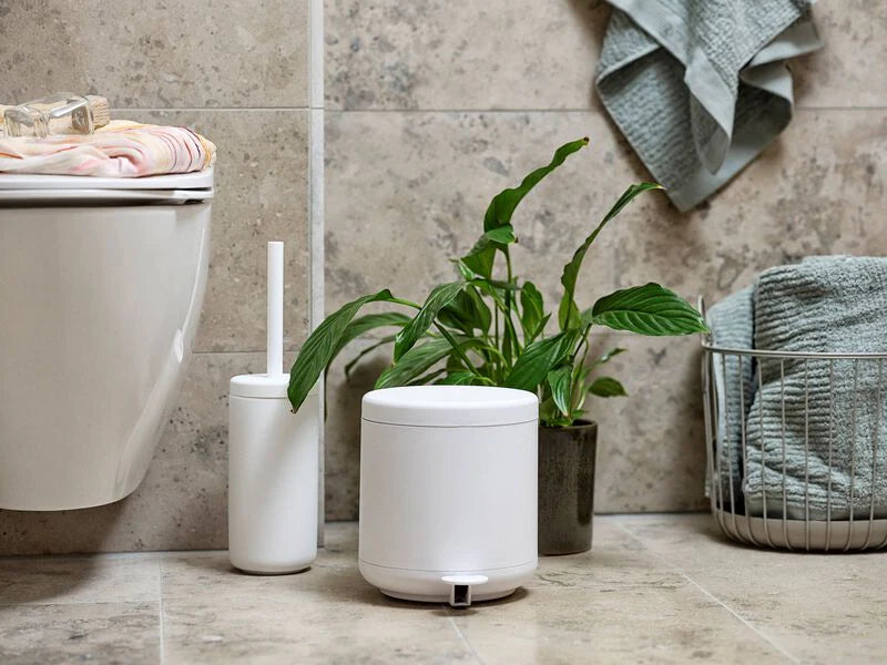 White 4L Bath Pedal Bin Z589